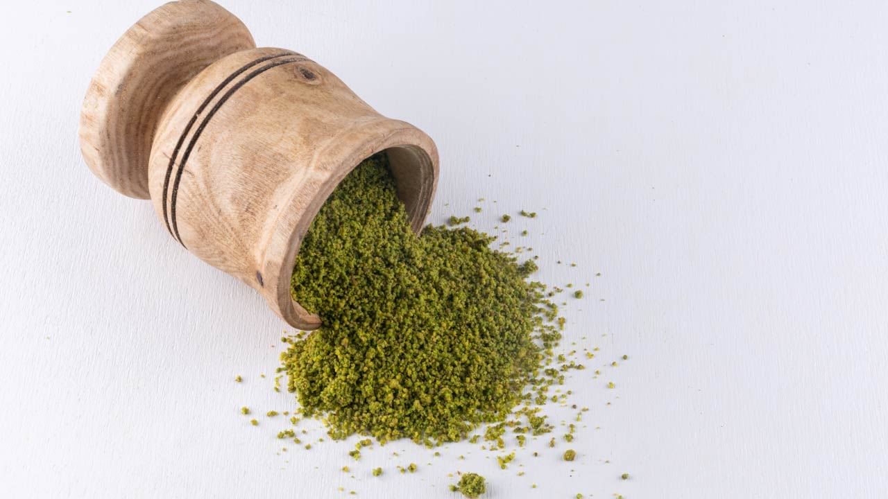 રોગપ્રતિકારક શક્તિ વધારો : જો તમે તમારી રોગપ્રતિકારક શક્તિ વધારવા માંગતા હો તો તમે તમારા ખોરાકમાં સરગવાનો પાવડરનો સમાવેશ કરી શકો છો. સરગવાનો પાવડર વિટામિન અને ખનિજો (minerals)થી ભરપૂર હોય છે. આ પાવડરનું સેવન કરવાથી શરીરની રોગપ્રતિકારક શક્તિ મજબૂત બને છે. સરગવાનો પાવડર ખાવાથી રોગપ્રતિકારક શક્તિ વધારો થાઈ છે, તમે દરરોજ દૂધ સાથે સરગવાના પાવડરનું સેવન કરી શકો છો.