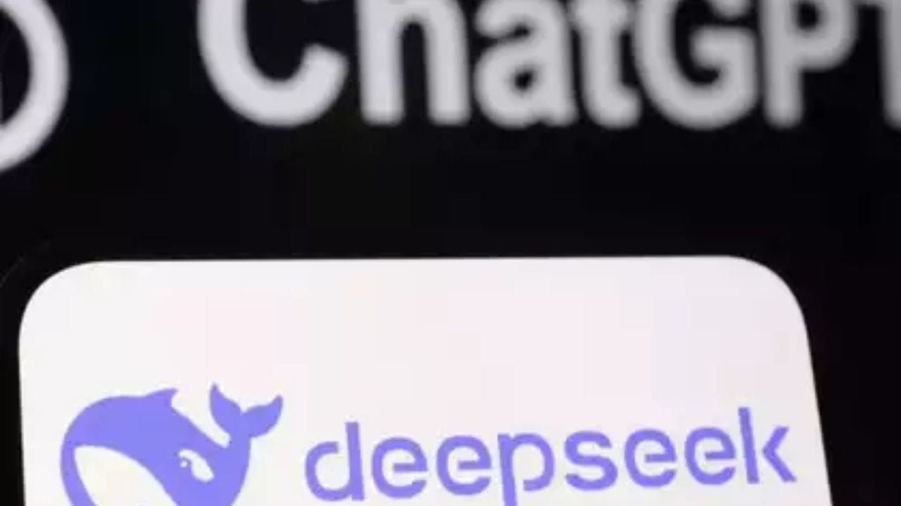 o3-Mini ત્રણ પરફોર્મન્સ લેવલમાં ઉપલબ્ધ છે. આમાં નીચા, મધ્યમ અને ઉચ્ચનો સમાવેશ થાય છે. જેમાંથી તમે તમારી પસંદગી મુજબ પસંદ કરી શકો છો. જો કે ફક્ત ChatGPT Pro વપરાશકર્તાઓને o3-mini અને o3-mini High ની અમર્યાદિત ઍક્સેસ હશે. બાકીના વપરાશકર્તાઓ માટે એક મર્યાદા નક્કી કરવામાં આવી છે.