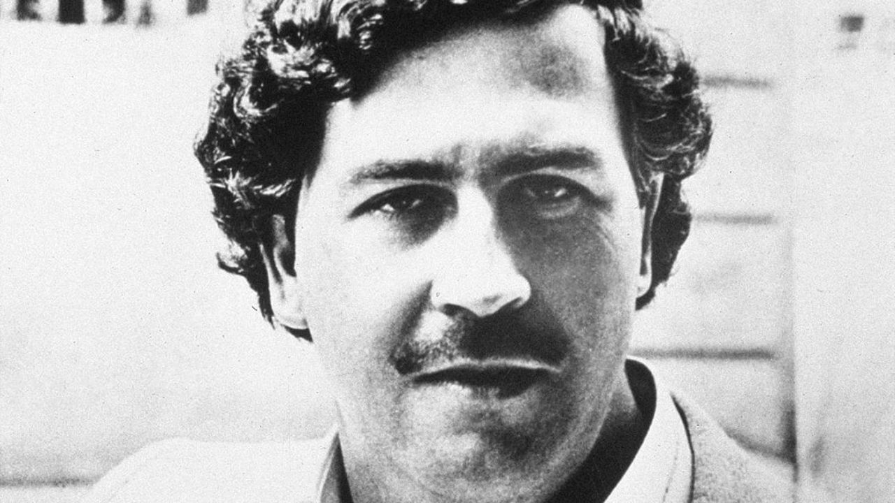 Pablo Escobar Richest Criminal Drug Lord Politician and Legend (2)