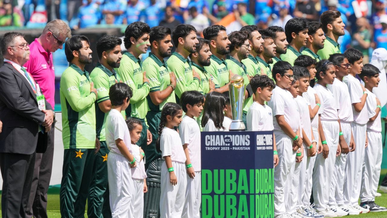 પાકિસ્તાન ક્રિકેટ બોર્ડે ચેમ્પિયન ટ્રોફી 2025 માટે જે સ્ટેડિયમ રમવા માટે તૈયાર કર્યું હતુ, હવે આ જ સ્થળે ટીમ એક પણ મેચ રમશે નહી. અમે વાત કરી રહ્યા છીએ લાહૌરના ગદ્દાફી સ્ટેડિયમની.