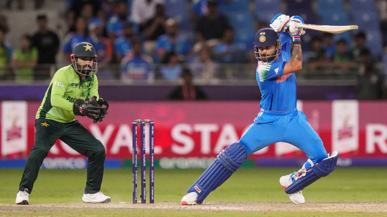 આપણે ગ્રુપ બીની વાત કરીએ તો આઈસીસી ચેમ્પિયન ટ્રોફી 2025માં 8 ટીમને 2 ભાગમાં વહેંચવામાં આવી છે. બંન્ને ગ્રુપની ટોપની 2 ટીમ સેમિફાઈનલમાં જશે. ગ્રુપ બીમાં સાઉથ આફ્રિકાની ટીમ એક મેચ રમી જીત મેળવી છે. તો ઓસ્ટ્રેલિયાની ટીમ પણ એક મેચ જીતી ચૂકી છે.