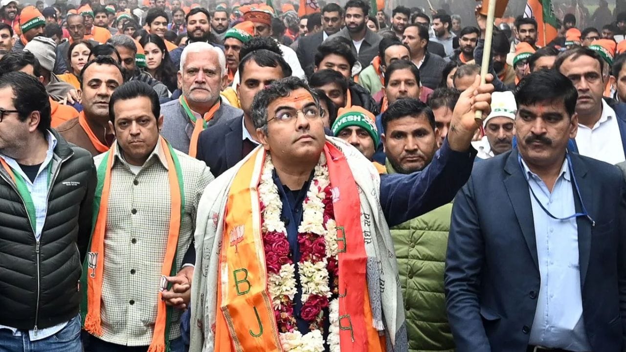 2025ની દિલ્હી વિધાનસભા ચૂંટણીમાં, ભાજપે  નવી દિલ્હી વિધાનસભા બેઠક પરથી તેના ઉમેદવાર તરીકે ઉતાર્યા, જ્યાં તેમનો સામનો આમ આદમી પાર્ટીના વડા અરવિંદ કેજરીવાલ અને કોંગ્રેસના સંદીપ દીક્ષિત સામે થયો. પ્રવેશ વર્માએ આ સીટ પર શાનદાર જીત નોંધાવી છે અને અરવિંદ કેજરીવાલને હરાવ્યા છે.