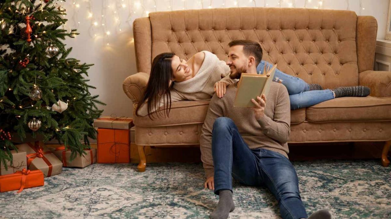 કોઈપણ લિવ-ઇન રિલેશનશિપમાં બંને પક્ષો સતત સમયગાળા માટે સાથે રહેતા હોવા જોઈએ. કોઈપણ પક્ષ એવો ન હોવો જોઈએ કે થોડો ટાઈમ સાથે રહે અને થોડો ટાઈમ અલગ રહે. સાથે રહેવાનો વાજબી સમયગાળો જરૂરી છે. જો યોગ્ય સમયગાળો પૂર્ણ થાય તો તેને લિવ ઇન રિલેશનશિપ ગણવામાં આવશે.