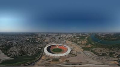 અમદાવાદનું નરેન્દ્ર મોદી સ્ટેડિયમ ફરી એકવાર ODI મેચનું આયોજન કરવા માટે તૈયાર છે. ભારત અને ઇંગ્લેન્ડ વચ્ચે રમાઈ રહેલી ODI સિરીઝની ત્રીજી મેચ 12 ફેબ્રુઆરીએ અહીં રમાશે. અમદાવાદના ક્રિકેટ સ્ટેડિયમમાં ફરી એક વખત રોહિત શર્માની વિસ્ફોટક બેટિંગ જોવા મળી શકે છે. કારણ કે, અમદાવાદમાં તેમણે સૌથી વધારે રન કર્યા છે.