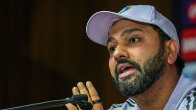 ભારત અને ઈંગ્લેન્ડ વચ્ચે 6 ફેબ્રુઆરીથી 3 મેચની T20 શ્રેણી શરૂ થવા જઈ રહી છે. શ્રેણીની પહેલી મેચ નાગપુરમાં રમાશે. આ શ્રેણીમાં બધાની નજર રોહિત શર્મા અને વિરાટ કોહલી પર રહેશે. આ બંને ખેલાડીઓ છેલ્લા કેટલાક સમયથી ખરાબ ફોર્મનો સામનો કરી રહ્યા છે. આવી સ્થિતિમાં રોહિતના ભવિષ્ય પર સતત પ્રશ્નો ઉભા થઈ રહ્યા છે. 