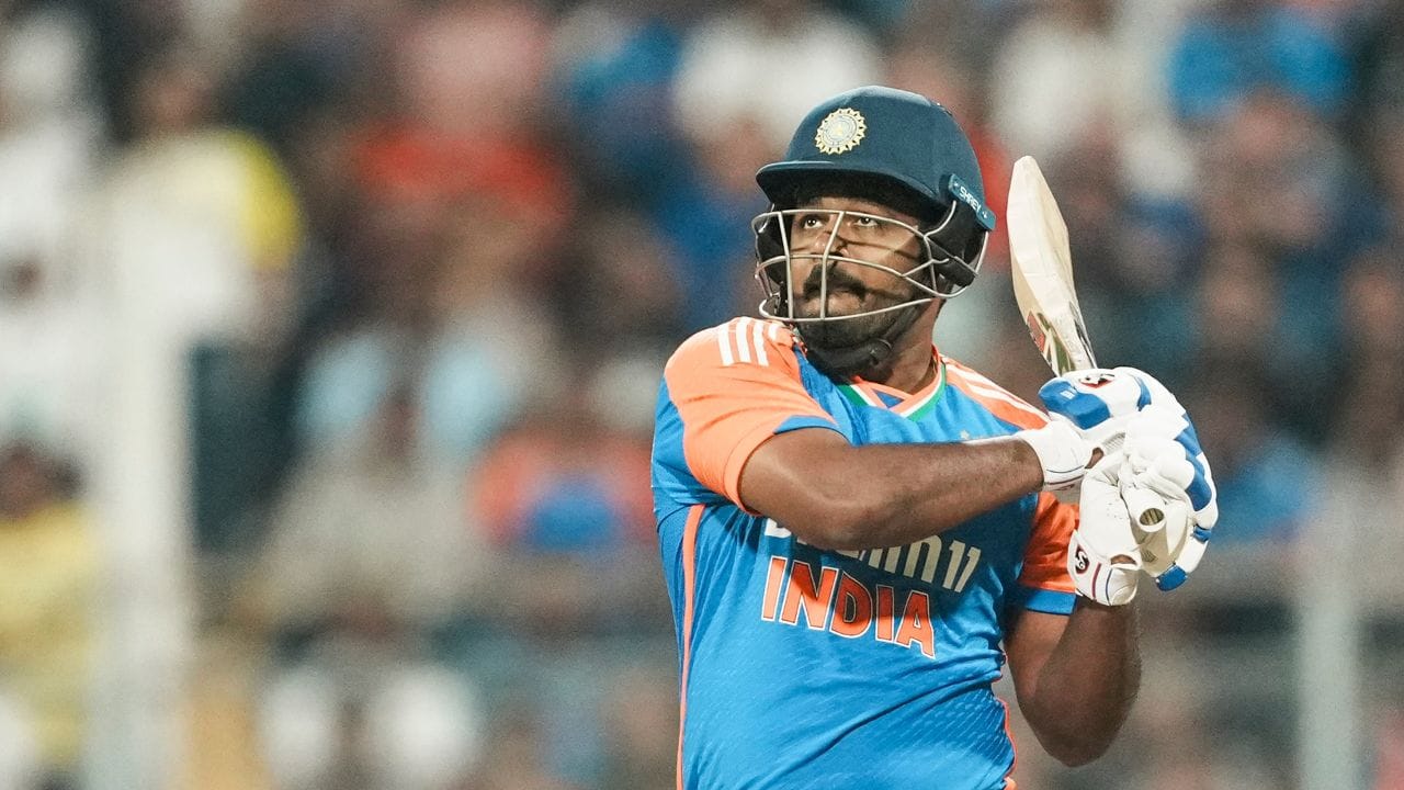 એટલું જ નહીં, ચેમ્પિયન્સ ટ્રોફીમાં સ્થાન મેળવવાની તેની આશાઓ પર પાણી ફરી વળ્યું છે. સેમસનને આ ટુર્નામેન્ટ માટે ભારતીય ટીમમાં સ્થાન મળ્યું ન હતું, પરંતુ વિકેટકીપર રિષભ પંત અથવા કેએલ રાહુલને ઈજા થવાના કિસ્સામાં, સેમસન બેકઅપ કીપર હતો. હવે જો તેની ઈજા ગંભીર હશે તો સેમસનને તક નહીં મળે. જો કે, સેમસન અને રાજસ્થાન રોયલ્સ માટે રાહતની વાત એ છે કે IPL 2025ની સિઝન પહેલા સંજુના સંપૂર્ણ સ્વસ્થ થવાની અપેક્ષા છે.  (All Photo Credit : PTI) 