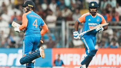 ભારતીય ક્રિકેટ ટીમે ઈંગ્લેન્ડ સામેની T20 શ્રેણી શાનદાર રીતે સમાપ્ત કરી હતી. મુંબઈમાં રમાયેલી છેલ્લી મેચમાં અભિષેક શર્માની વિસ્ફોટક સદીના આધારે ટીમ ઈન્ડિયાએ ઈંગ્લેન્ડને 150 રનથી હરાવીને શ્રેણી 4-1થી જીતી લીધી હતી. ટીમ ઈન્ડિયા અને પ્રશંસકોએ જીતની જોરશોરથી ઉજવણી કરી હતી. પરંતુ હવે એવું લાગે છે કે આ શાનદાર સફળતાનો સ્વાદ થોડો ફિક્કો પડી ગયો છે કારણ કે ટીમનો સ્ટાર વિકેટકીપર-બેટ્સમેન સંજુ સેમસન ઈજાગ્રસ્ત થઈ ગયો છે અને હવે તેના માટે આગામી કેટલાક અઠવાડિયા સુધી મેદાન પર પરત ફરવું મુશ્કેલ છે.