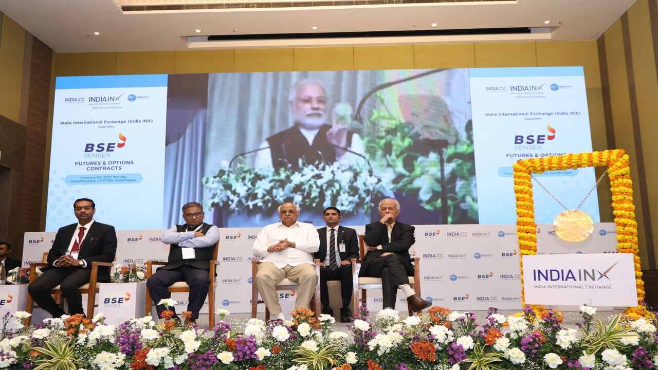 મુખ્યમંત્રી ભૂપેન્દ્ર પટેલે ગિફ્ટ સિટીમાં સતત નવા આયામો ઉમેરાઈ રહ્યા છે તેની સરાહના કરતાં કહ્યું કે, વડાપ્રધાન નરેન્દ્રભાઈ મોદીના દૂરોગામી વિઝનથી કાર્યરત થયેલું ગિફ્ટ સિટી આજે વિશ્વભરમાં ફિનટેકનું આકર્ષણ કેન્દ્ર બન્યું છે. નાના-મોટા અનેક ફિનટેક સાથે ગિફ્ટ સિટી દેશનું ફિનટેક હોમ બનવા તરફ જઈ રહ્યું છે એમ પણ મુખ્યમંત્રીએ જણાવ્યું હતું. 