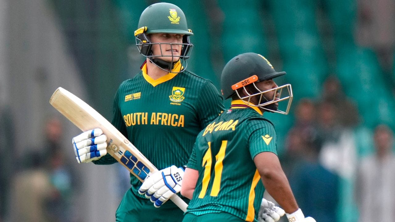 જો દક્ષિણ આફ્રિકા ઈંગ્લેન્ડ સામેની છેલ્લી મેચ જીતી જાય તો સીધું સેમીફાઈનલમાં પહોંચશે. જો દક્ષિણ આફ્રિકા ઈંગ્લેન્ડ સામે હારી જાય, તો પણ આફ્રિકાની સેમીફાઈનલમાં પહોંચવાની તકો યથાવત રહેશે, પરંતુ તેના માટે ઈંગ્લેન્ડે પોતાની બંને મેચ હારવી જરૂરી છે.