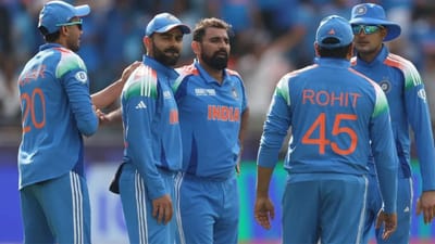 ભારત અને પાકિસ્તાન વચ્ચેની મેચની બધા રાહ જોઈ રહ્યા છે. ચાહકો ટીમ ઈન્ડિયાના પ્લેઈંગ ઈલેવનને લઈને પણ ઉત્સાહિત છે. તો ચાલો જાણીએ કે પાકિસ્તાન સામેની મેચમાં કયા ખેલાડીઓ ધમાલ મચાવી શકે છે. ચાલો ટીમ ઈન્ડિયાના સંભવિત પ્લેઈંગ ઈલેવન પર એક નજર કરીએ.