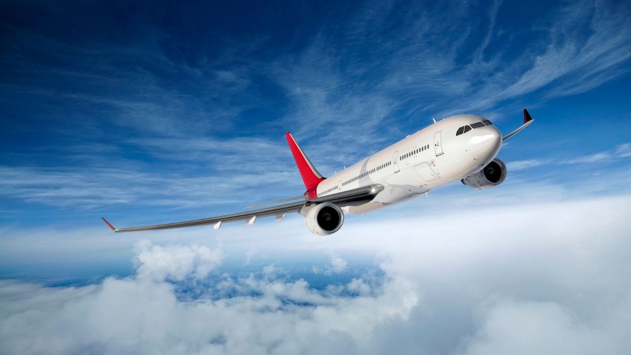 આ દરમિયાન બુદ્ધ પર્યટન સાથે જોડાયેલા સ્થળો પર વિશેષ ધ્યાન કેન્દ્રિત કરવામાં આવશે. આ દરમિયાન નાણામંત્રીએ મેડિકલ ટુરિઝમને પ્રોત્સાહન આપવાની વાત પણ કરી. તેમણે કહ્યું કે ખાનગી ક્ષેત્ર સાથે ભાગીદારીમાં ભારતમાં તબીબી પર્યટનને પ્રોત્સાહન આપવામાં આવશે.ધાર્મિક અને સાંસ્કૃતિક પર્યટનને પ્રોત્સાહન મળશે.વિદેશી દર્દીઓ ભારતમાં સરળતાથી સારવાર મેળવી શકે તે માટે મેડિકલ વિઝા નિયમો હળવા કરવામાં આવશે.