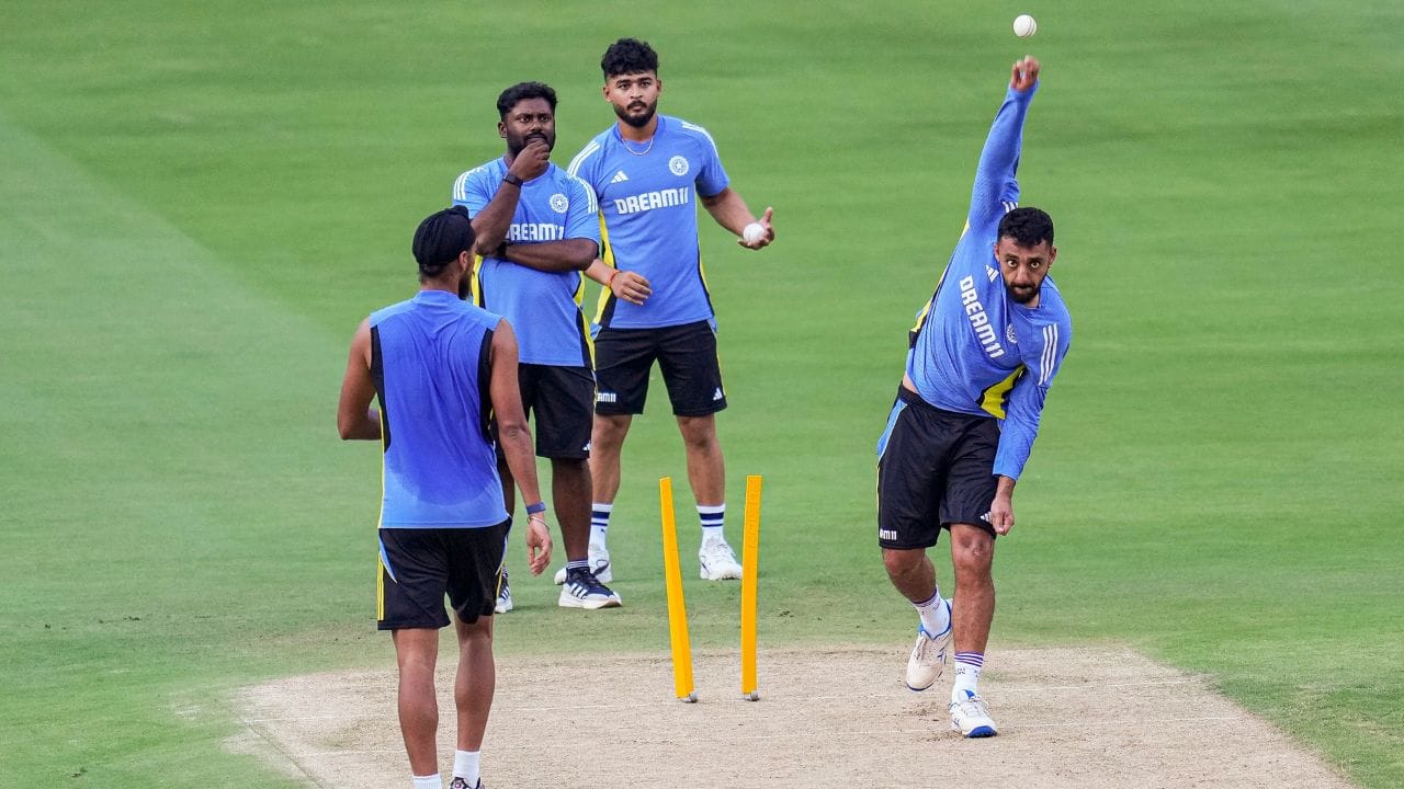 Varun Chakaravarthy (5)