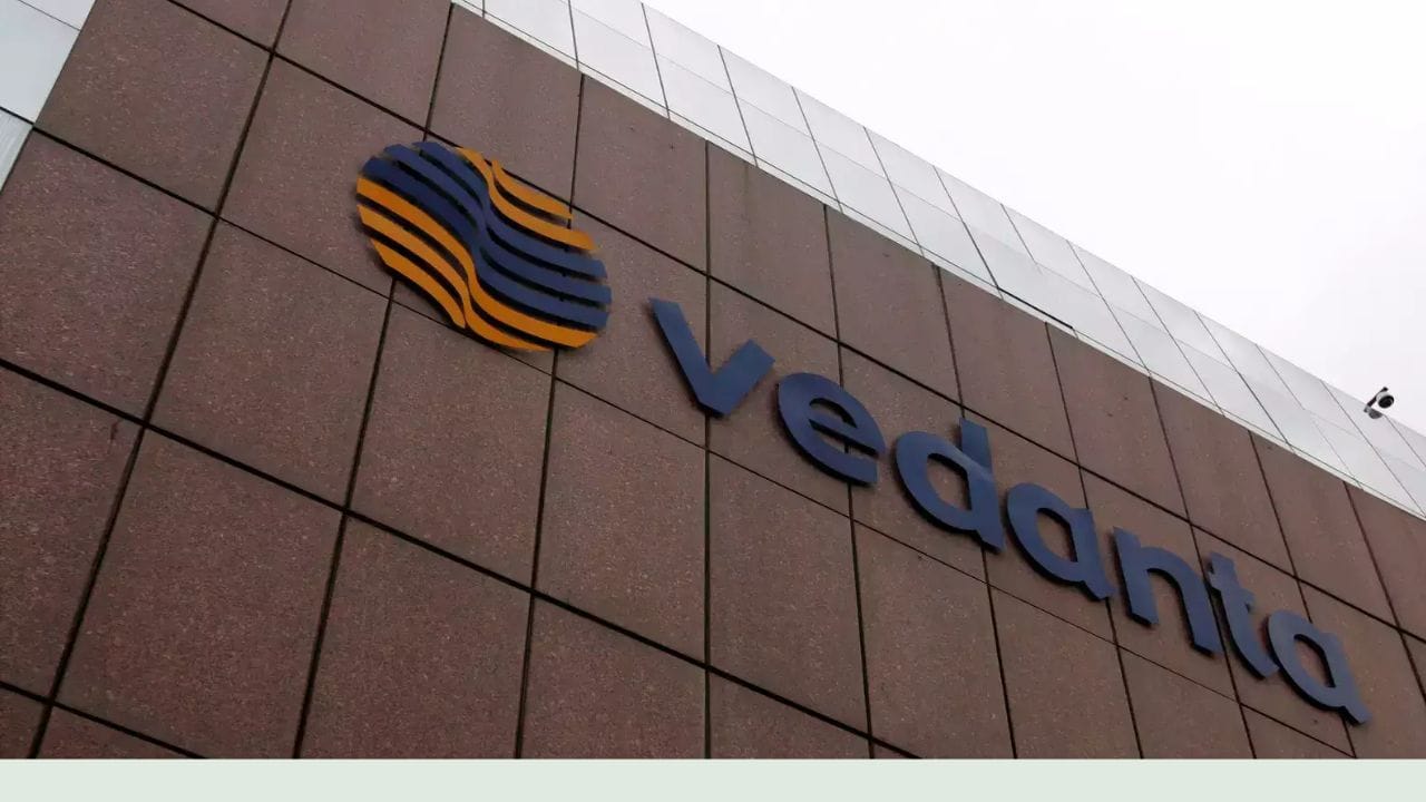 આ માટે વેદાંતા કંપનીના લેણદારોની બેઠક 18મી ફેબ્રુઆરી એટલે કે મંગળવારે મળવાની છે. આ બેઠકમાં વેદાંતાની ડિમર્જર યોજના લાગુ કરવામાં આવશે. નિષ્ણાતોનું માનવું છે કે ડિમર્જર પછી વેદાંતા વ્યૂહાત્મક રીતે વધુ મજબૂત બનશે. આ પછી, આ કંપની દેવાના બોજમાંથી ઘણી હદ સુધી રાહત મેળવી શકશે અને નફો પણ વધશે. રોકાણકારોનો ઝોક ફરીથી વેદાંતા તરફ જશે.