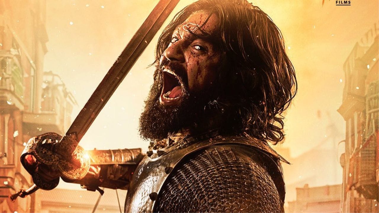 આ ફિલ્મ ફક્ત ઉરી - ધ સર્જિકલ સ્ટ્રાઈકના કલેક્શનથી હજુ પાછળ છે. ફિલ્મની કમાણીની ગતિ જોઈને લાગે છે કે આ રેકોર્ડ તોડવામાં વધારે સમય લાગશે નહી. વિકી કૌશલની ફિલ્મ ફરી દ સર્જિકલ સ્ટ્રાઈકનું કલેક્શન 245.36 કરોડ રુપિયા હતુ.