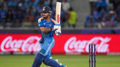 ભારતીય ક્રિકેટ ટીમના દિગ્ગજ બેટ્સમેન વિરાટ કોહલીએ તાજેતરમાં પાકિસ્તાન સામે સદી ફટકારી હતી. વિરાટ કોહલી વનડેમાં સૌથી વધુ સદી ફટકારનાર બેટ્સમેન પણ છે. હવે તેની નજર એવા રેકોર્ડ પર છે જે ક્રિકેટની દુનિયામાં અત્યાર સુધી કોઈ બેટ્સમેન બનાવી શક્યો નથી. આ વર્લ્ડ રેકોર્ડ બનાવવા માટે, વિરાટ કોહલીને ODIમાં વધુ એક સદીની જરૂર છે. આવી સ્થિતિમાં, વિરાટ ચેમ્પિયન્સ ટ્રોફી દરમિયાન જ આ રેકોર્ડ પોતાના નામે કરવા માંગે છે.