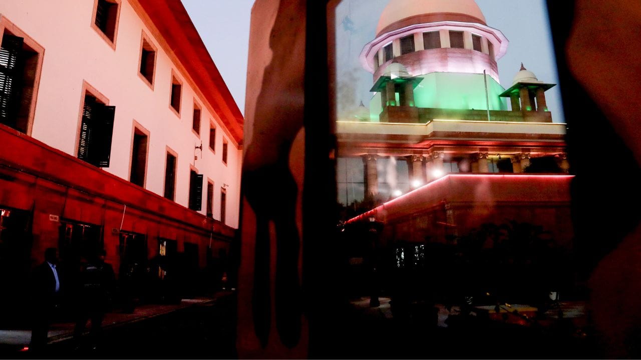 કોણ ભરણપોષણ માંગી શકે છે?,પત્નીના અધિકારો, જો પત્ની પાસે પોતાની આવકનો સ્ત્રોત ન હોય તો તે તેના પતિ પાસેથી ભરણપોષણની માંગ કરી શકે છે.કાનૂની જોગવાઈઓ જોઈએ તો,ભારતીય નાગરિક સુરક્ષા સંહિતા (BNSS), 2023ની કલમ 128 (અગાઉની CRPC કલમ 125) પત્ની તેની આજીવિકા માટે પતિ પાસેથી ભરણપોષણની માંગ કરી શકે છે.હિન્દુ મેરેજ એક્ટ, 1955 (કલમ 24 અને 25) પત્ની છૂટાછેડા પહેલા અને પછી ભરણપોષણ માંગી શકે છે.