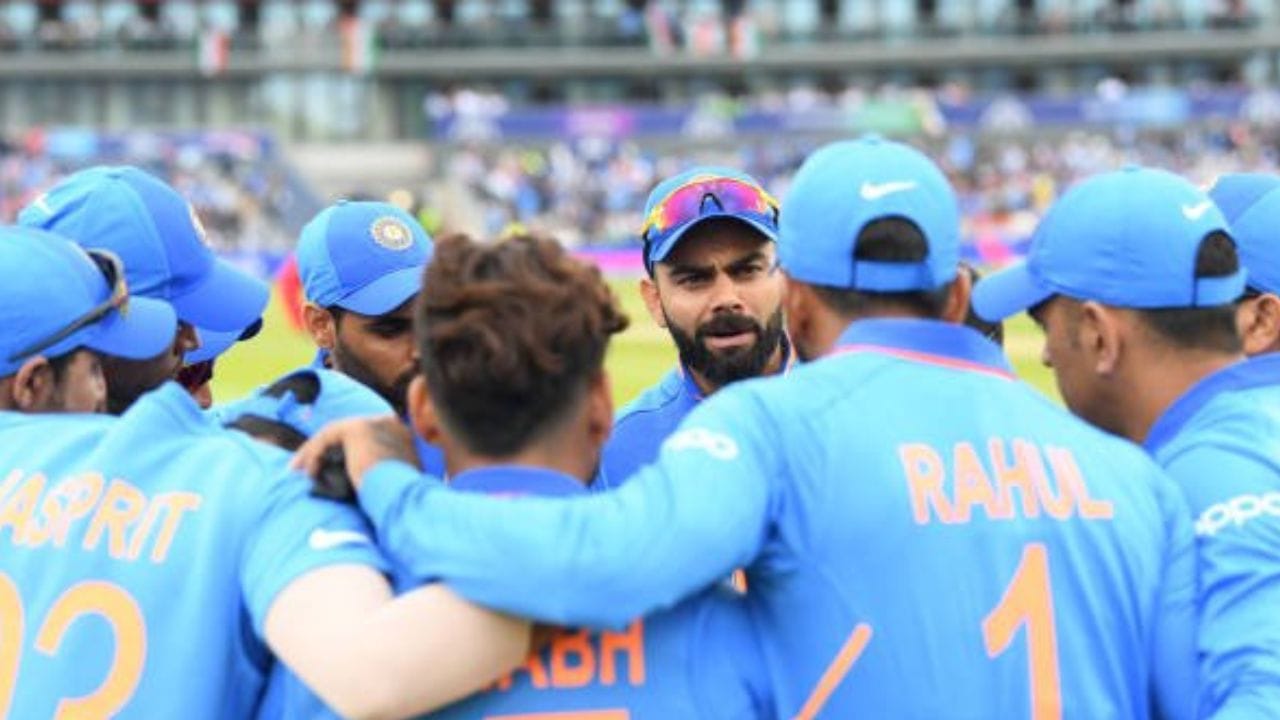 ચાહકો માટે 16 ફેબ્રુઆરીના રોજ બપોરે 1.30 વાગ્યાથી વધારાની ટિકિટ ઉપલબ્ધ થશે. આ સમય દરમિયાન, ક્રિકેટ ચાહકો ટીમ ઈન્ડિયાની તમામ ગ્રુપ સ્ટેજ મેચોની ટિકિટ ખરીદી શકશે.