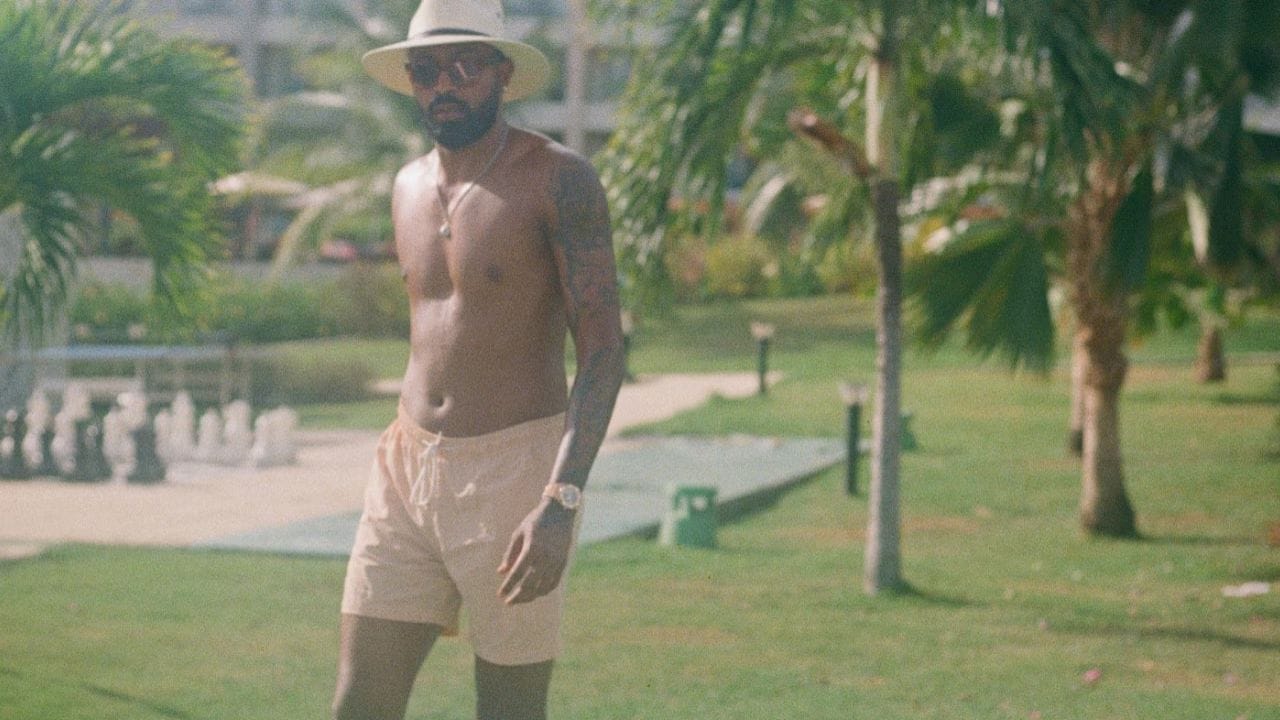 હાર્દિક પંડ્યાની તસવીરો તેના તમામ ફેન્સને પસંદ આવી રહી છે. આ સાથે કોમેન્ટ સેક્શનમાં સુંદર કોમેન્ટ્સ કરવામાં આવી રહી છે.