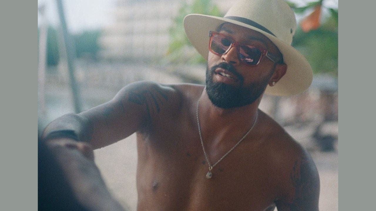 હાર્દિક પંડ્યા ઘણો ખુશ દેખાઈ રહ્યો છે. આ પછી કંઈક એવું થયું કે લોકો ફરી અનુમાન લગાવવા લાગ્યા કે તે જાસ્મિન વાલિયાને ડેટ કરી રહ્યો છે.