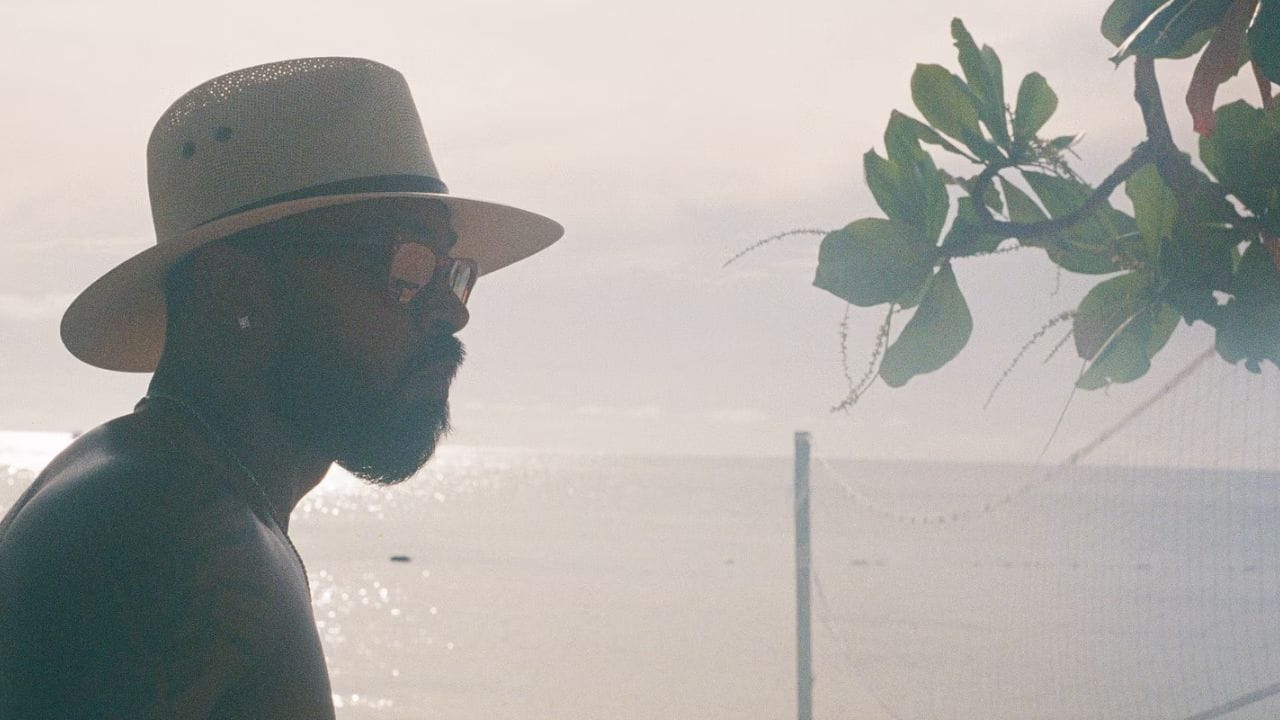 હાર્દિક પંડ્યાએ તેના ઈન્સ્ટાગ્રામ એકાઉન્ટ પરથી કેટલીક તસવીરો શેર કરી છે. જેમાં હાર્દિક પંડ્યા બીચ પર મસ્તીના મૂડમાં જોવા મળી રહ્યો છે.