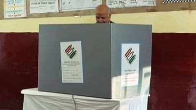 દિલ્હી વિધાનસભા ચૂંટણીમાં આમ આદમી પાર્ટી (AAP) ને મોટો ઝટકો લાગ્યો છે. પૂર્વ સીએમ મનીષ સિસોદિયાને હારનો સામનો કરવો પડ્યો છે. તેઓ જંગપુરા બેઠક પરથી ચૂંટણી લડી રહ્યા હતા.