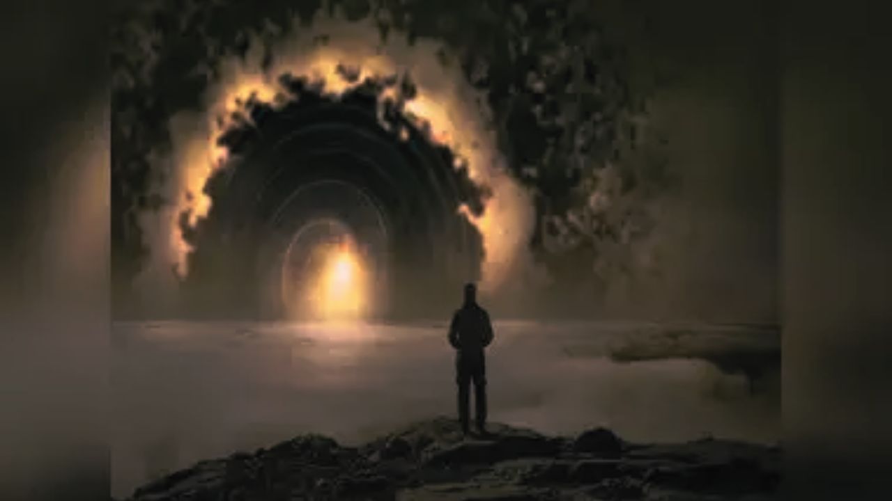 જ્યારે પૂર્વજો રડતા જોવા મળે છે: સ્વપ્ન શાસ્ત્ર અનુસાર જો કોઈ વ્યક્તિ સ્વપ્નમાં પોતાના પૂર્વજોને રડતા અથવા ગુસ્સે થતા જુએ છે, તો તે અશુભ સંકેત હોઈ શકે છે. આવા સપના વ્યક્તિને સૂચવે છે કે પૂર્વજો કોઈ કારણસર અથવા તે વ્યક્તિના કોઈ કાર્યથી નાખુશ છે.
