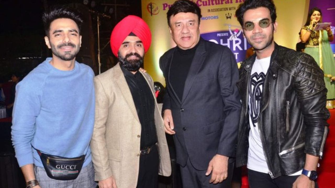 અનુ મલિક 2004માં ઈન્ડિયન આઈડલની પહેલી સીઝનથી 2018 સુધી જજ હતા, જ્યારે "મી ટૂ"ના આરોપ પછી તેઓ શો છોડીને જતા રહ્યા. 2019માં તેઓ શોની 11મી સીઝન માટે જજ તરીકે પાછા ફર્યા. તેઓ બાળકોના રિયાલિટી સિંગિંગ શો સા રે ગા મા પા લિટલ ચેમ્પ્સ 2022 માટે પણ જજ હતા.