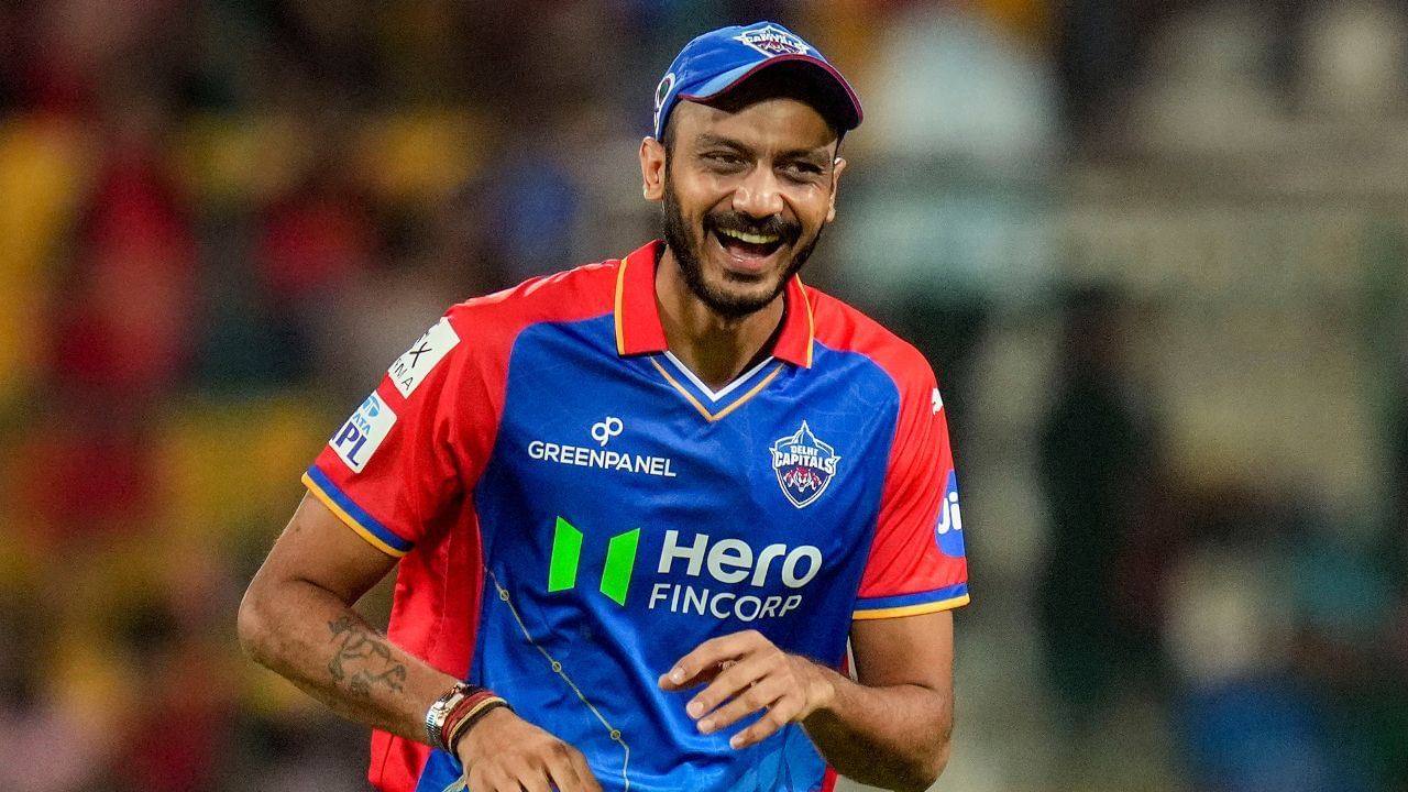 અક્ષર પટેલ અને સિનિયર વિકેટકીપર-બેટ્સમેન કેએલ રાહુલ બંને ઈન્ડિયન પ્રીમિયર લીગની આગામી સિઝનમાં દિલ્હી કેપિટલ્સની કેપ્ટનશીપ માટે દાવેદાર છે. જોકે, ગુજરાતના ખેલાડી અક્ષર પટેલને આ રેસમાં થોડી લીડ હોય તેવું લાગે છે. 