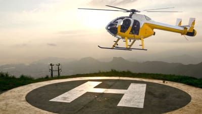 ભારતમાં, કેટલાક ખાસ લોકોના ઘર અને સંસ્થાઓની છત પર પ્રાઈવેટ હેલિપેડ છે, જે તેમની ચોક્કસ જરૂરિયાતો અને સુવિધાને ધ્યાનમાં રાખીને બનાવવામાં આવ્યા છે. આ હેલિપેડનો ઉપયોગ સામાન્ય રીતે એવા લોકો દ્વારા કરવામાં આવે છે જેઓ હાઈ-પ્રોફાઈલ હોદ્દા પર છે અથવા જેમને ઈમરજેન્સીની સ્થિતિમાં હેલિકોપ્ટર મુસાફરીની જરૂર હોય છે 