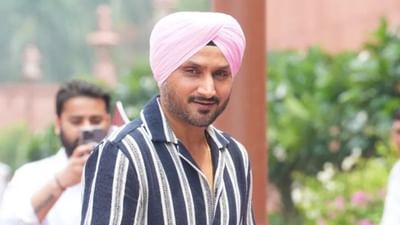 Breaking News : IPL 2025માં હરભજન સિંહ પર જાતિવાદી ટિપ્પણી કરવાનો ગંભીર આરોપ લાગ્યો