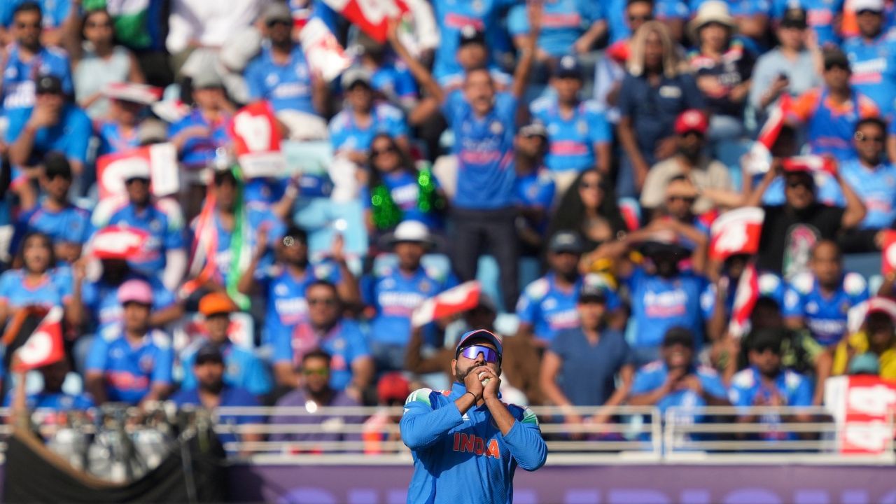 Ind vs nz champions trophy final rohit's drop catch costs India (3)