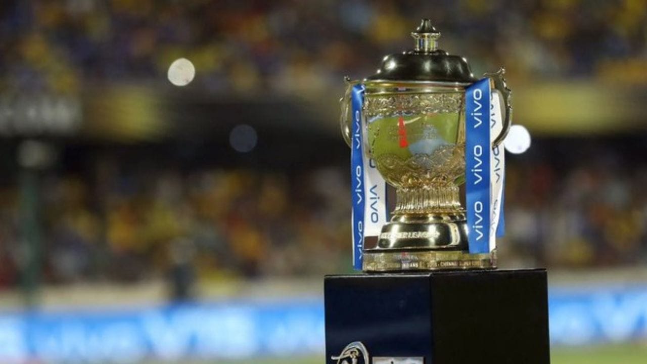 બીસીસીઆઈએ આઈપીએલ 2025નું શેડ્યુલ ખુબ પહેલા જાહેર કરી દીધું હતુ. ત્યારે નક્કી કરવામાં આવ્યું હતુ કે, કઈ મેચ ક્યારે રમાશે. આ શેડ્યુલમાં 6 એપ્રિલના રોજ કોલકાતાના ઈડન ગાર્ડનમાં એક મહત્વની મેચ રમાશે. આ મેચ કેકેઆર અને લખનૌ વચ્ચે રમાઈ શકે છે.