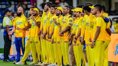 IPL 2025માં યુવા ખેલાડીઓની સાથે અનુભવી દિગ્ગજ ખેલાડીઓ પણ દમદાર પ્રદર્શન કરી પોતાની ટીમની ચેમ્પિયન બનાવવા પ્રયાસ કરશે. યુવાઓની નજર IPLમાં યાદગાર પ્રદર્શન કરી પોતાની પ્રતિભાથી નેશનલ ટીમમાં પસંદગી પર છે, જ્યારે કેટલાક એવા દિગ્ગજો પણ છે IPL 2025માં રમી રહ્યા છે, જેમને કઈં જ સાબિત કરવાની જરૂર નથી, છતાં મેદાનમાં ધમાલ મચાવવા તૈયાર છે. જેમાં એક એવો ખેલાડી છે જે ઉંમરમાં અને ટ્રોફી જીતવામાં સૌથી આગળ છે.