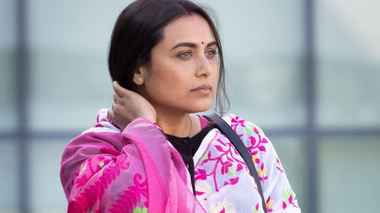 રાની મુખર્જીએ 1996માં ફિલ્મ 'રાજા કી આયેગી બારાત'થી પોતાની એક્ટિંગ કરિયરની શરૂઆત કરી હતી. જો કે આ ફિલ્મ બોક્સ ઓફિસ પર બહુ સફળ રહી ન હતી, પરંતુ તેમાં તેની એક્ટિંગની પ્રશંસા કરવામાં આવી હતી.