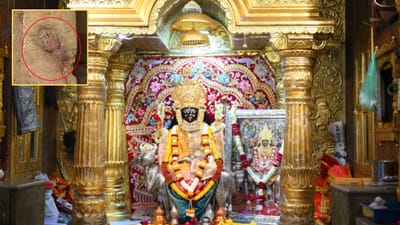 અમદાવાદના નગરદેવી માનવામાં આવતા ભદ્રકાળી માતાજીના મંદિરના દર્શન પણ તમે કરી શકો છો. આ મંદિર લાલ દરવાજા પાસે આવેલું છે. તેમજ ત્યાં તમને કિલ્લાના દરવાજા પર ભદ્રકાળી માતાનો હાથ હોવાનું પણ લોકો દ્વારા કહેવામાં આવે છે. જેના દર્શન કરવા માટે લોકો દૂર દૂરથી આવતા હોય છે.