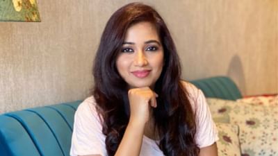 બોલિવૂડની ફેમસ સિંગર શ્રેયા ઘોષાલ આજે એટલે કે 12 માર્ચે પોતાનો 41મો જન્મદિવસ ઉજવી રહી છે.તો આજે આપણે જાણીએ કે, ક્યાં અને ક્યારે શ્રેયા ઘોષલ ડેનું ઉજવણી કરવામાં આવે છે.