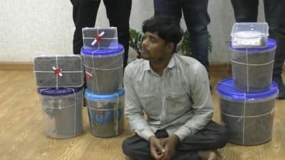 Surat : ગાંજાની હેરાફેરી કરતા દિવ્યાંગ યુવાનની કરાઈ ધરપકડ, 10 કિલો ગાંજો ઝડપાયો, જુઓ Video