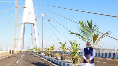 ઉનાળાની ઋતુમાં ગુજરાત ફરવા માટે ખૂબ જ સારું સ્થળ માનવામાં આવે છે. અહીં દ્વારકા જેવા અદ્ભુત સ્થળો જ નથી, પરંતુ એવા અનેક સ્થળો પણ છે જે ફરવા માટે બેસ્ટ માનવામાં આવે છે.તો ચાલો આજે આપણે એપ્રિલ મહિનામાં ફરવા માટે ગુજરાતના બેસ્ટ સ્થળો જોઈએ.