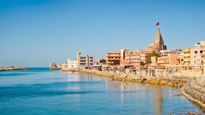 દ્વારકા ઐતિહાસિક, પુરાતત્વીય અને સાંસ્કૃતિક રીતે ભારતમાં એક મહત્વપૂર્ણ સ્થળ છે. પ્રાચીન ગ્રંથોમાં તેના ઉલ્લેખને કારણે, તે લાંબા સમયથી સંશોધનનો વિષય રહ્યો છે. ઘણા ઇતિહાસકારો અને પુરાતત્વવિદોએ આ વિસ્તારનો અભ્યાસ કર્યો છે. આ કારણે, ફેબ્રુઆરી 2025 માં, ASI ની પાંચ સભ્યોની ટીમે ગોમતી ક્રીકના દક્ષિણ ભાગમાં શોધખોળ હાથ ધરી હતી.