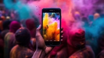 હોળીનો તહેવાર રંગો અને આનંદનો પ્રસંગ છે, પરંતુ આ દરમિયાન જો તમારો ફોન પાણીમાં કે રંગ ભરાઈ જાય તો આપણે ચિંતામાં મુકાઈ જઈએ છે કે હવે ફોન ખરાબ થઈ જશે પણ ગભરાવાની જરૂર નથી. યોગ્ય પગલાં લઈને તમે તમારા ફોનને નુકસાન થવાથી બચાવી શકો છો. આ સ્થિતિમાં તમારે શું કરવું જોઈએ તે અમને જણાવો.