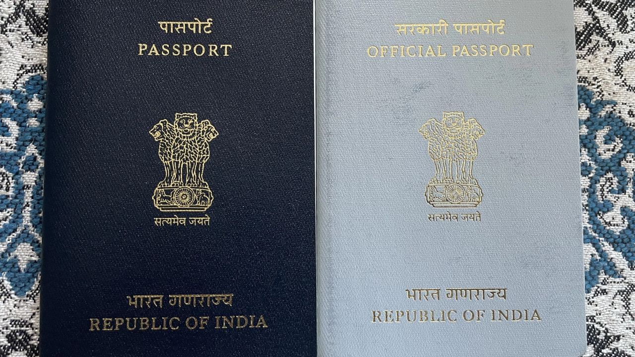 પાસપોર્ટ સરકાર ઈશ્યુ કરે છે અને તેની એક નિર્ધારીત તારીખ હોય છે. તે બાદ પાસપોર્ટને ફરી અપડેટ કરાવવો પડે છે. તેના માટે ઓનલાઈન અરજી કરવાની હોય છે. 