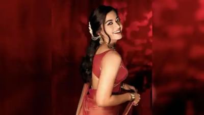 ગયા વર્ષ 2024 થી લઈને અત્યાર સુધી, રશ્મિકા મંદાનાએ સૌથી મોટી સુપરહિટ ફિલ્મો આપનાર હીરોઈનનું બિરુદ ધારણ કર્યું છે. ગયા વર્ષે રિલીઝ થયેલી રશ્મિકા મંદન્નાની ફિલ્મ 'પુષ્પા-2' એ અન્ય તમામ ફિલ્મોને પછાડીને સૌથી મોટી સુપરહિટનો ખિતાબ પોતાના નામે કર્યો હતો. આ વર્ષની સૌથી મોટી સુપરહિટ ફિલ્મ 'છાવા'માં પણ રશ્મિકા મંડન્નાની ગુડ લક ચાર્મ જોવા મળે છે.