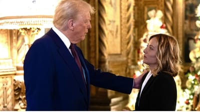 Donald Trump praises Giorgia Meloni:ડોનાલ્ડ ટ્રમ્પના ટેરિફ યુદ્ધે સમગ્ર વિશ્વમાં અરાજકતા ફેલાવી છે, ત્યારે લોકો ટ્રમ્પ સાથે વાત કરવાથી ડરે છે. બીજી તરફ, ટ્રમ્પ ઇટાલીના પીએમ જ્યોર્જિયા મેલોનીના વખાણ કરી રહ્યા છે. ટ્રમ્પે તો એમ પણ કહ્યું કે તેમને મેલોની ખૂબ ગમે છે. ટ્રમ્પ અમેરિકામાં મેલોનીને પણ મળ્યા છે. ટ્રમ્પના ટેરિફ નિર્ણય પછી મેલોની વ્હાઇટ હાઉસમાં તેમને મળનારા પ્રથમ યુરોપિયન નેતા છે. આ બેઠકમાં બંને નેતાઓએ ટેરિફ અને વેપાર જેવા મુદ્દાઓ પર પણ વાત કરી.