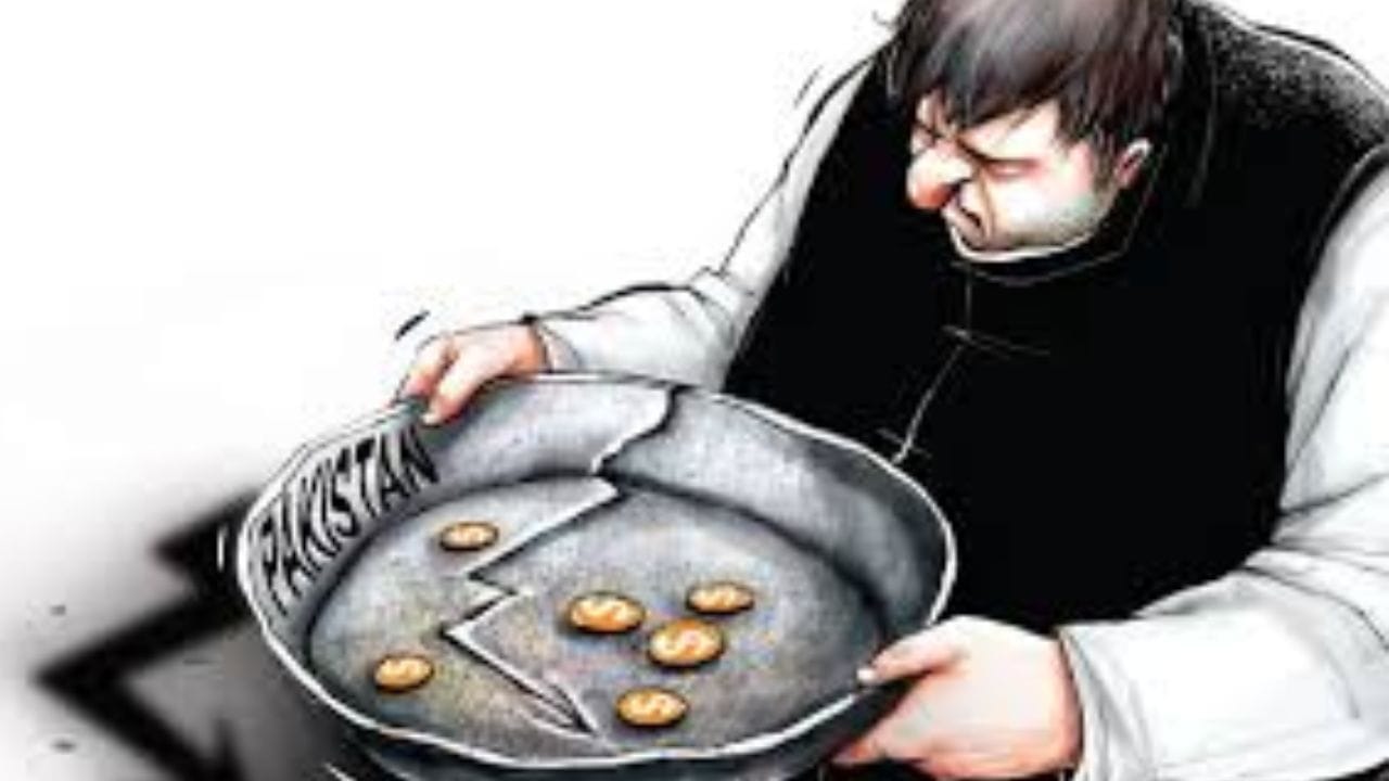 સિંધુ જળ સંધિ હેઠળ, નદીના પાણીમાંથી પણ વીજળી ઉત્પન્ન થાય છે, પરંતુ આ સંધિ પર પ્રતિબંધ વીજળી ઉત્પાદન પણ બંધ કરી શકે છે. જેના કારણે પાકિસ્તાનનો ઉદ્યોગ બંધ થઈ શકે છે અને ત્યાંના ઘરોમાં અંધારું છવાઈ શકે છે. તારબેલા અને મંગલા જેવા જળવિદ્યુત પ્લાન્ટ પણ તેના પર નિર્ભર હોવાથી, તેમને પણ અસર થવાની શક્યતા છે. કરાચી, લાહોર, મુલતાન જેવા મોટા શહેરો પણ આ સિંધુ નદીના પાણી પર નિર્ભર હોવાથી, અહીંના વિસ્તારો પણ અંધારામાં ડૂબી શકે છે. આ ઉપરાંત, આ કરારનો અંત પાકિસ્તાનના શહેરી પાણી પુરવઠાને બંધ કરી શકે છે, જેના કારણે શહેરોમાં અશાંતિ ફેલાઈ શકે છે. ઉપરાંત, ગ્રામીણ વિસ્તારોમાં બેરોજગારી અને સ્થળાંતર વધી શકે છે.