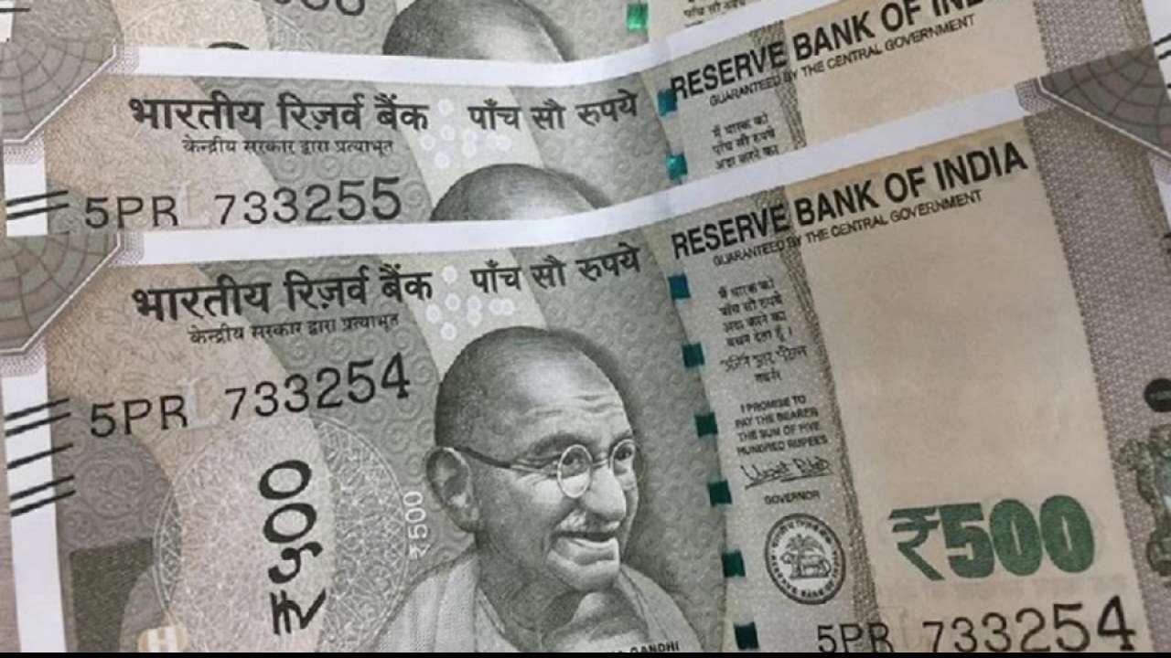 એજન્સીઓએ ચેતવણી આપી છે કે નકલી નોટોનો મોટો જથ્થો બજારમાં પહોંચી ગયો છે. તેથી, અધિકારીઓએ નાગરિકો અને સંસ્થાઓને સતર્ક રહેવા અને કોઈપણ શંકાસ્પદ ચલણની જાણ કરવા વિનંતી કરી છે. તેમનું કહેવું છે કે બજારમાં કેટલી નકલી નોટો ફરતી છે તે જાણવું કોઈપણ એજન્સી માટે શક્ય નથી. આ જ કારણ છે કે ગૃહ મંત્રાલય આ અંગે ખૂબ ચિંતિત છે અને લોકોને સતર્ક રહેવા પણ કહ્યું છે.