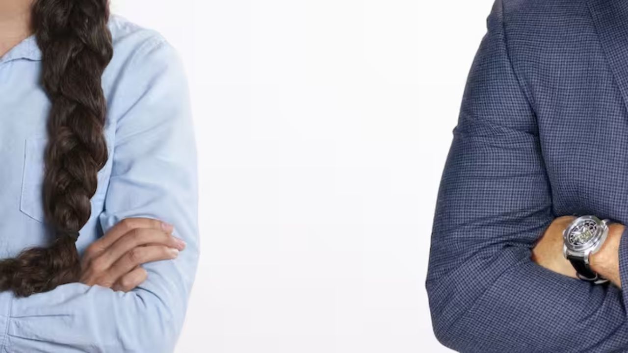 શ્રીલંકામાં દરેક 1000 લોકોમાંથી ફક્ત 0.15 લોકો છૂટાછેડા લે છે. જ્યારે ગ્વાટેમાલા અને વિયતનામમાં આ આંકડો 0.2 છે.પેરૂમાં છૂટાછેડાની દર 0.5 છે, ચિલીમાં 0.7, સેન્ટ વિન્સેન્ટ એન્ડ ધ ગ્રેનેડાઈન્સમાં 0.4 અને દક્ષિણ આફ્રિકામાં 0.6 છે.