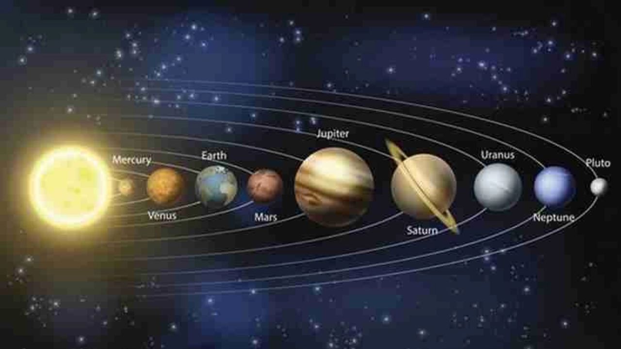 માટીના બનેલા નવ ગ્રહો: નવ ગ્રહોનું પ્રતિનિધિત્વ કરતી નાની માટીની મૂર્તિઓ રાખવી અથવા સોપારી પર નવ ગ્રહોના નામ લખીને પાયામાં મૂકવાથી વાસ્તુ દોષ દૂર થાય છે અને ગ્રહોના અનુકૂળ પ્રભાવમાં વધારો થાય છે.