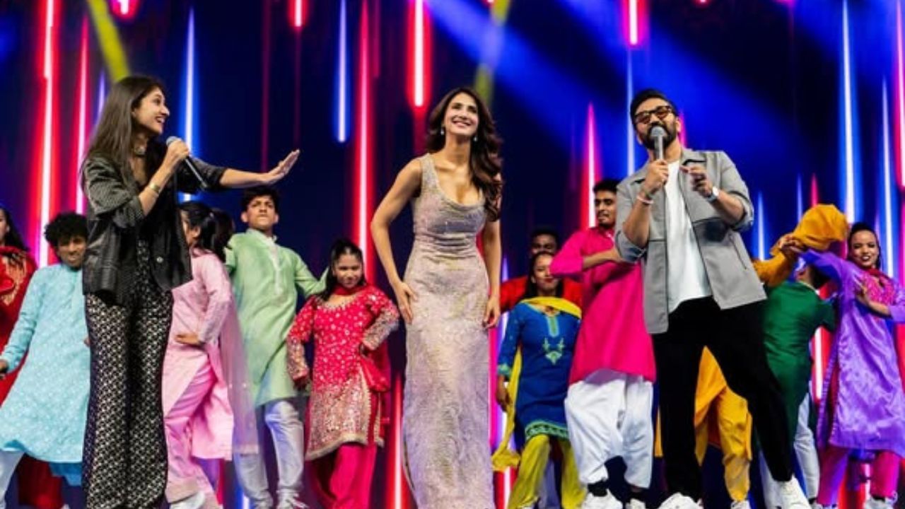 પહેલગામના હુમલા બાદ પાકિસ્તાન વિરુદ્ધ ખુબ ગુસ્સો જોવા મળી રહ્યો છે.ફિલ્મ પર પ્રતિબંધ લગાવવા સિવાય યુટ્યુબ પરથી વીડિયો સોન્ગ પણ દુર કરવામાં આવ્યું છે.અત્યારસુધી ફિલ્મના 2 ગીત અંગ્રેજી રંગરસિયા અને ખુદાયા ઈશ્ક રિલીઝ કરવામાં આવ્યા હતા. 