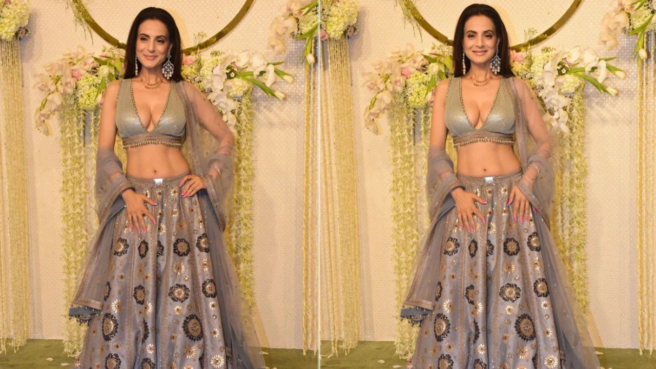 અમીષા પટેલ સૌથી પ્રતિભાશાળી અને સુંદર અભિનેત્રીઓમાંની એક છે જે હંમેશા પોતાની ફેશન અને સ્ટાઇલથી દર્શકોને પ્રભાવિત કરે છે. તાજેતરમાં, અમીષા દુબઈમાં એક ભવ્ય જન્મદિવસની પાર્ટીમાં પણ જોવા મળી હતી.(Photo credit-instagram)