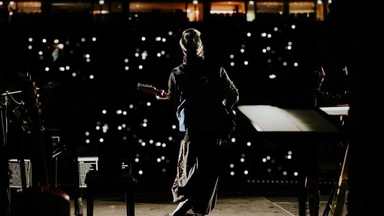  અરિજિત સિંહને ત્રણ બાળકો છે, બે દીકરા અને એક દીકરી. પુત્રી કોયલ રોય તેના પહેલા લગ્નથી છે, અને અરિજિત સિંહને બીજા લગ્નથી બે પુત્રો છે.  